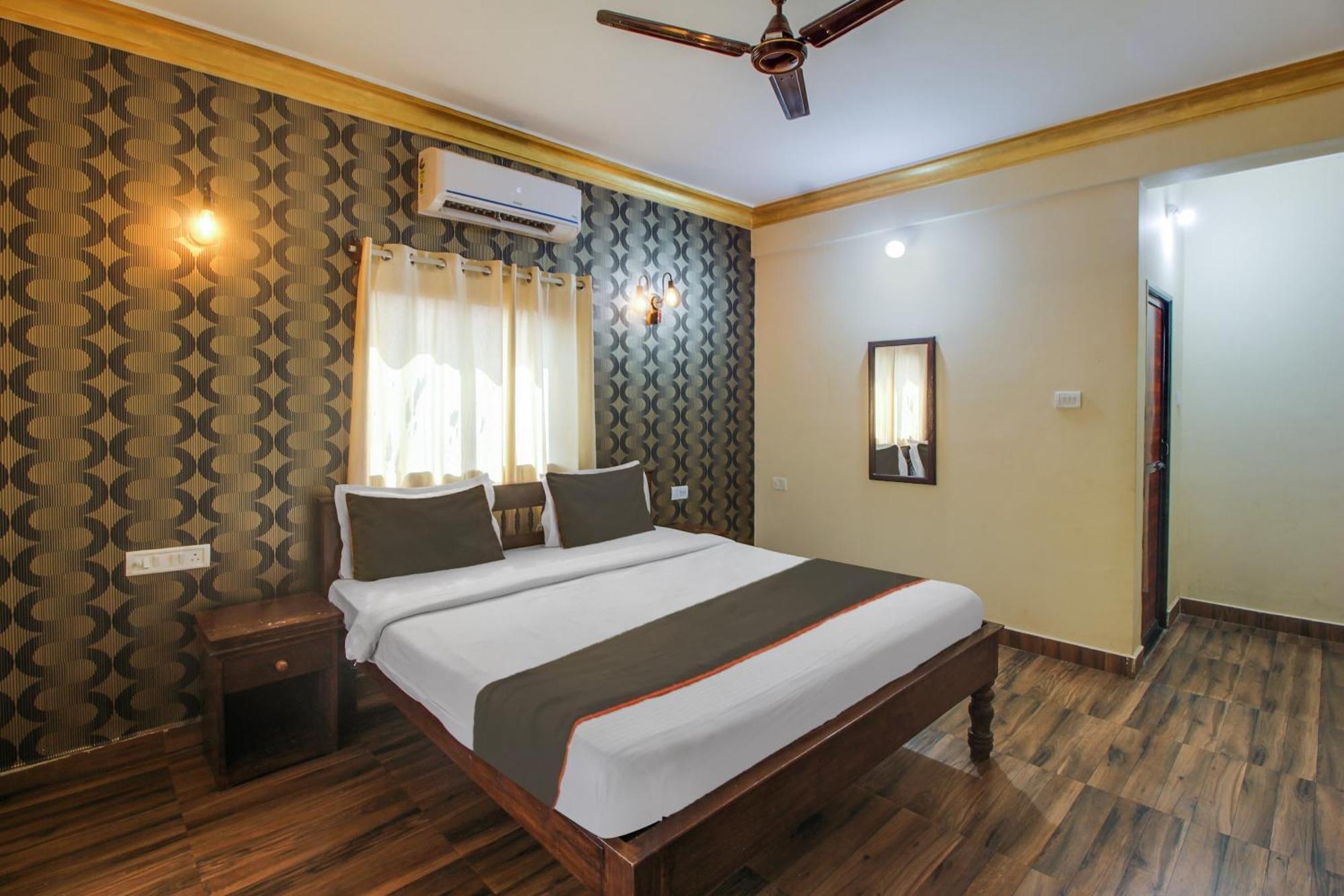 Hotel Collection O Romeos Place Baga Beach à Calangute Extérieur photo