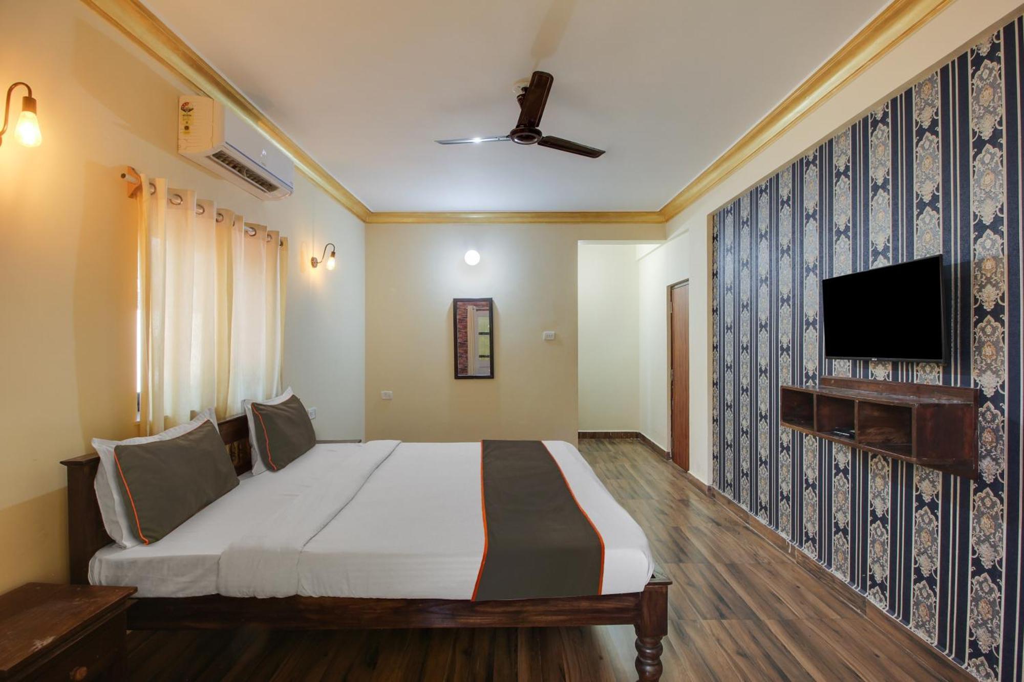 Hotel Collection O Romeos Place Baga Beach à Calangute Extérieur photo