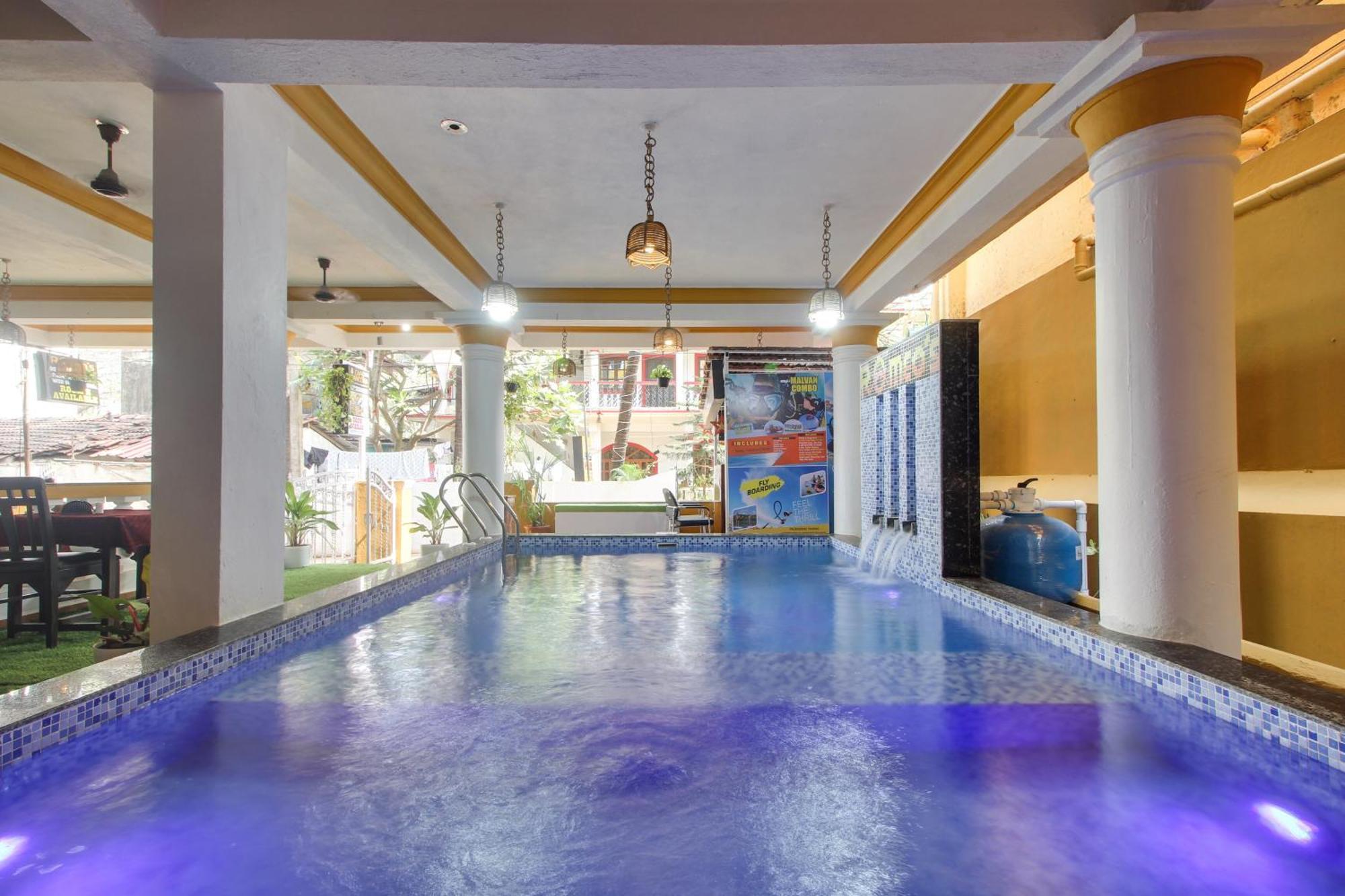 Hotel Collection O Romeos Place Baga Beach à Calangute Extérieur photo
