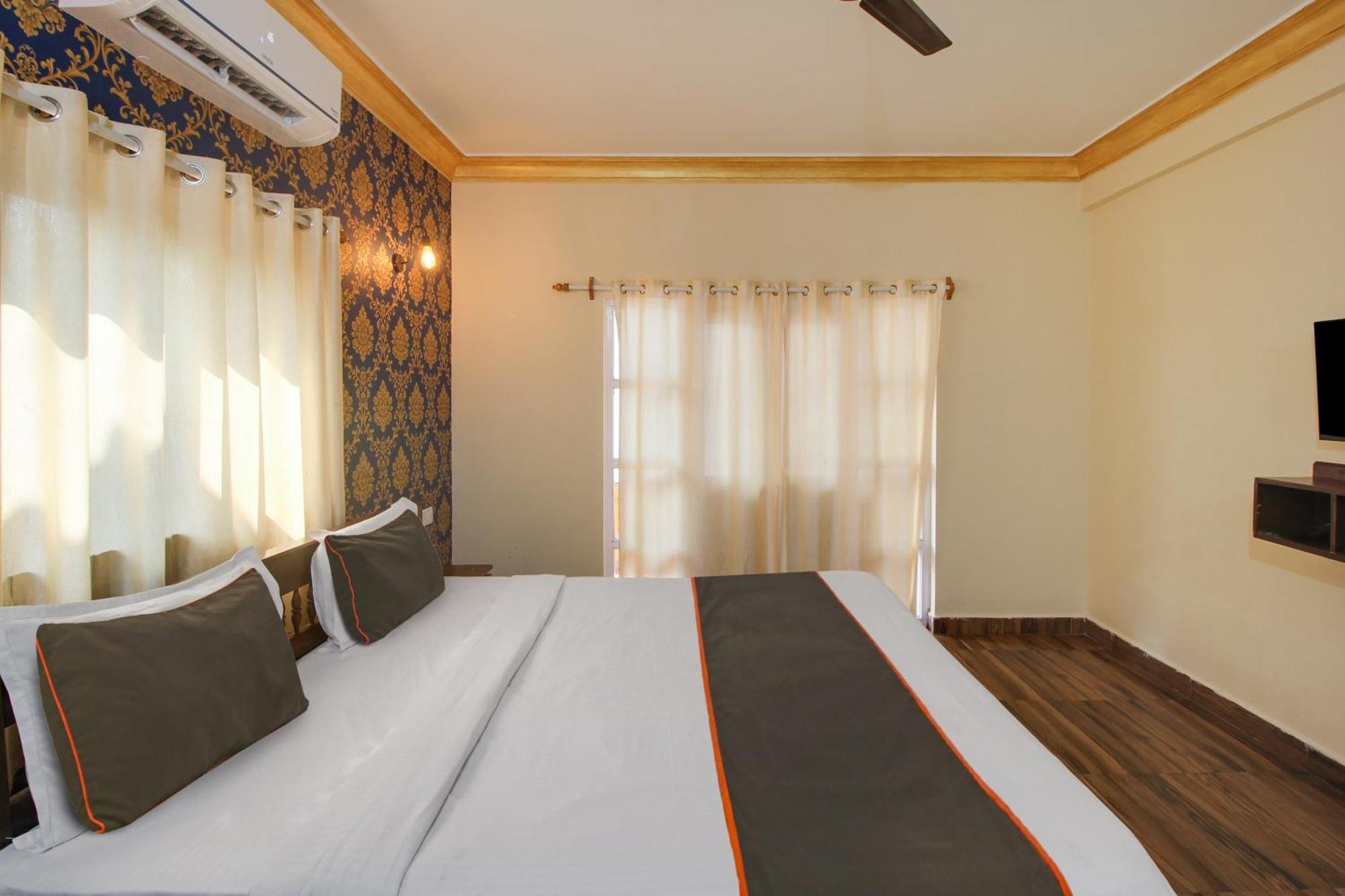 Hotel Collection O Romeos Place Baga Beach à Calangute Extérieur photo